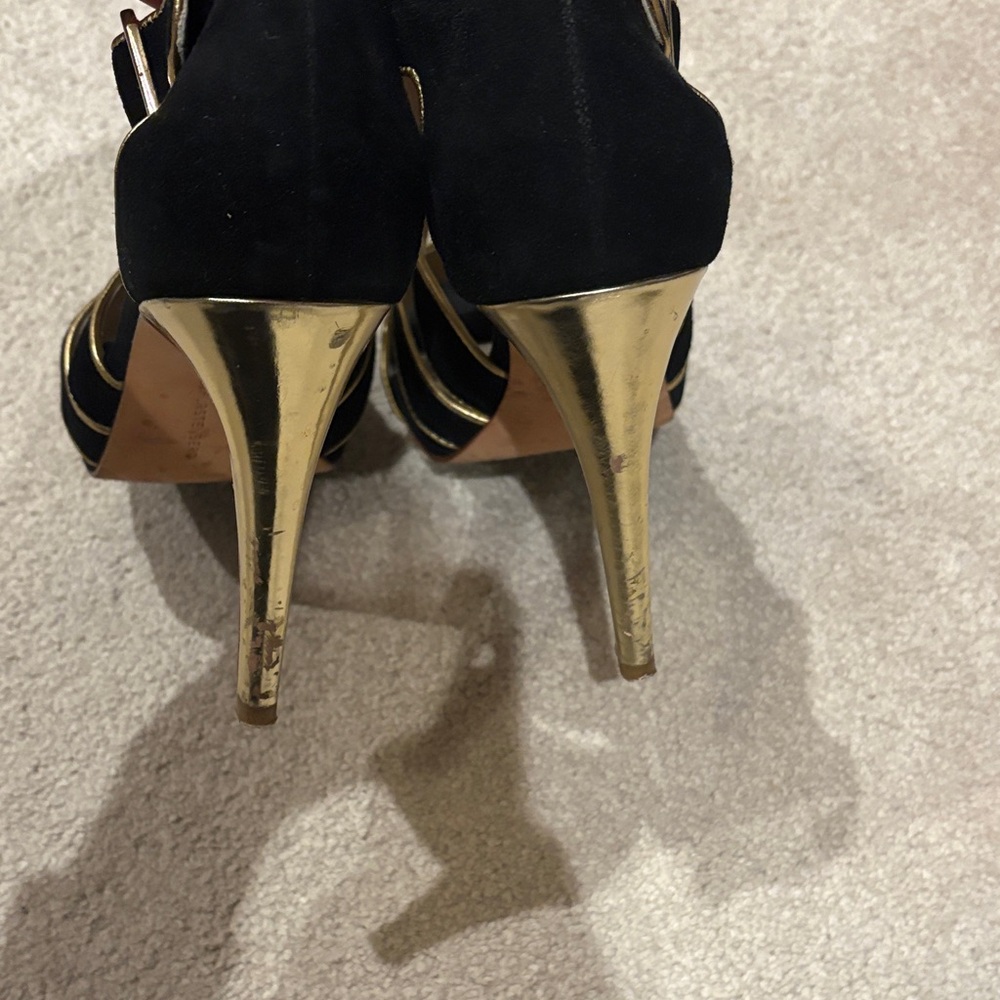 Diane Von Furstenberg Black and Gold Strappy Heels $25 - Picture 3 of 5